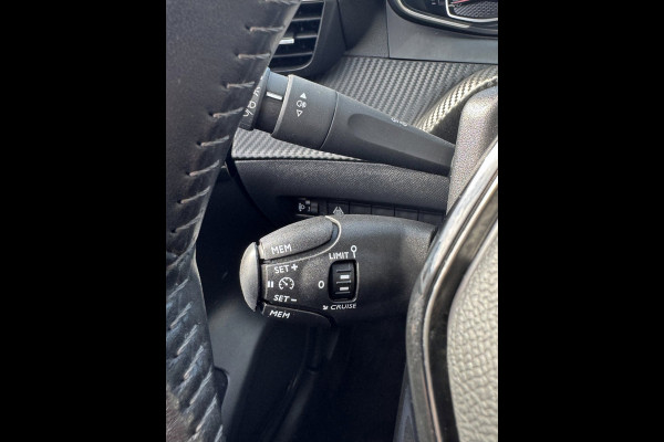 Peugeot 208 1.2 PureTech Active Pack - 45.000 KM - Apple CarPlay / Navigatie I Airco I LED I PDC I Dealer onderhouden