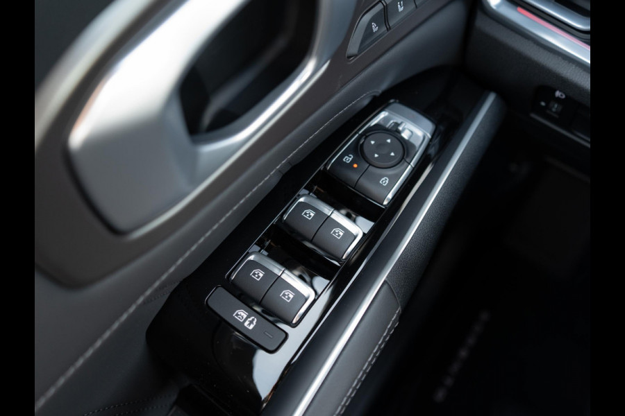 Kia Sorento 1.6 T-GDi Plug-in Hybrid 4WD ExecutiveLine 7p. | VOORRAADVOORDEEL | Bose audio | Schuifkanteldak | Stoel en stuurverwarming |