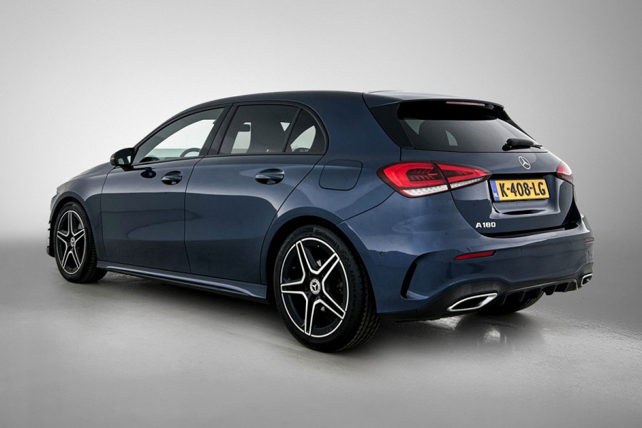 Mercedes-Benz A-Klasse 180 Business Solution AMG (SFEERVERLICHTING, CAMERA, NAVIGATIE, STOELVERWARMING, GOED ONDERHOUDEN)