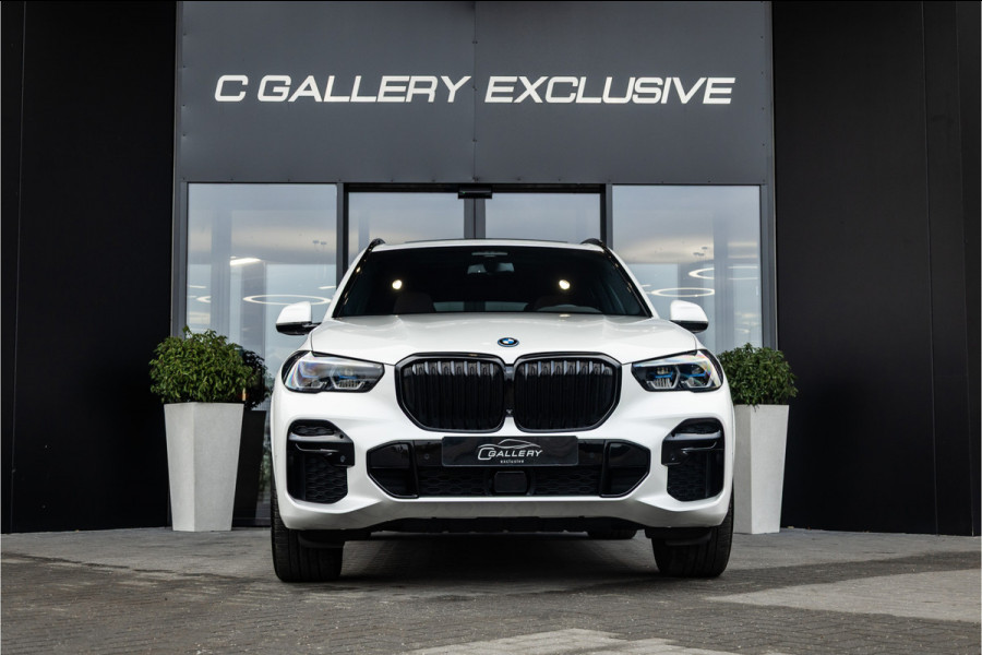 BMW X5 xDrive45e High Executive - M Sport | Swarovski | Elek. Trekhaak | 360 Camera | Memory