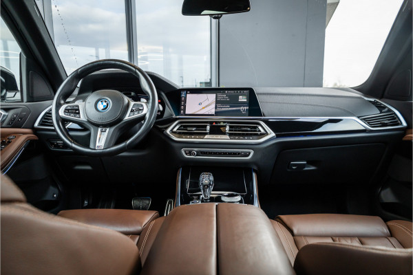 BMW X5 xDrive45e High Executive - M Sport | Swarovski | Elek. Trekhaak | 360 Camera | Memory