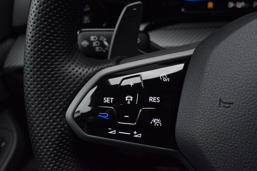 Volkswagen Golf R Performance 2.0 TSI 333pk 4-Motion | Origineel NL | Akrapovič