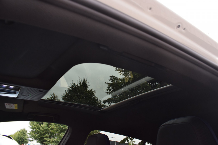 Volkswagen Golf R Performance 2.0 TSI 333pk 4-Motion | Origineel NL | Akrapovič