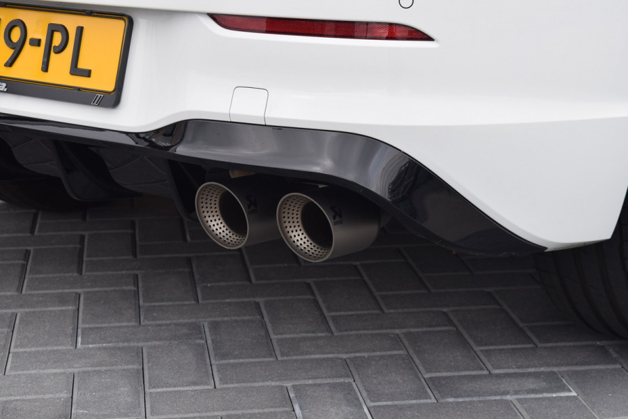 Volkswagen Golf R Performance 2.0 TSI 333pk 4-Motion | Origineel NL | Akrapovič