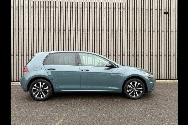 Volkswagen Golf 1.5 TSI Highline Business R / Panoramadak