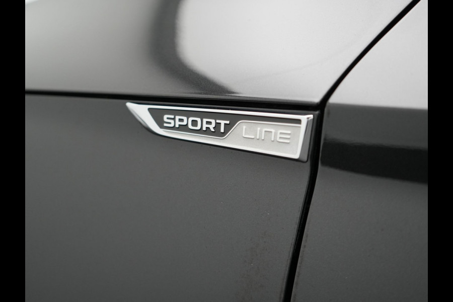 Škoda Superb Combi 1.4 TSI iV Sportline Business PHEV 218pk Dealer O.H | Trekhaak af Fabriek | Adaptive Cruise | 360 Camera | Alcantara Sportstoelen Memory & Verwarmd | 19"L.M | Keyless | Crystal LED | Plug In Hybrid |