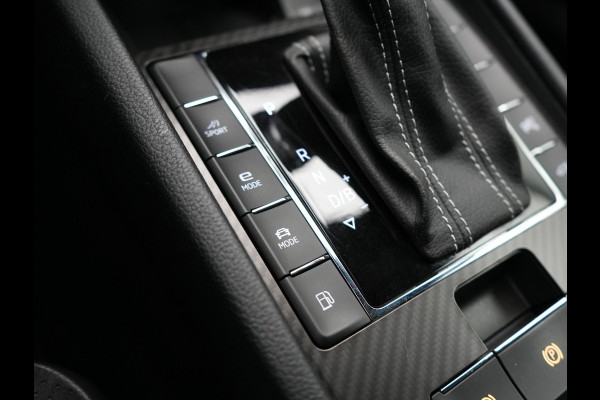 Škoda Superb Combi 1.4 TSI iV Sportline Business PHEV 218pk Dealer O.H | Trekhaak af Fabriek | Adaptive Cruise | 360 Camera | Alcantara Sportstoelen Memory & Verwarmd | 19"L.M | Keyless | Crystal LED | Plug In Hybrid |