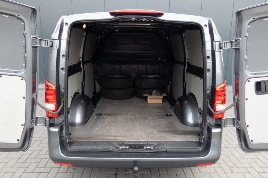 Mercedes-Benz Vito | ADAPTIEVE CRUISE CONTROL | CAMERA | TREKHAAK | STOELVERWARMING | DUBBELE SCHUIFDEUR