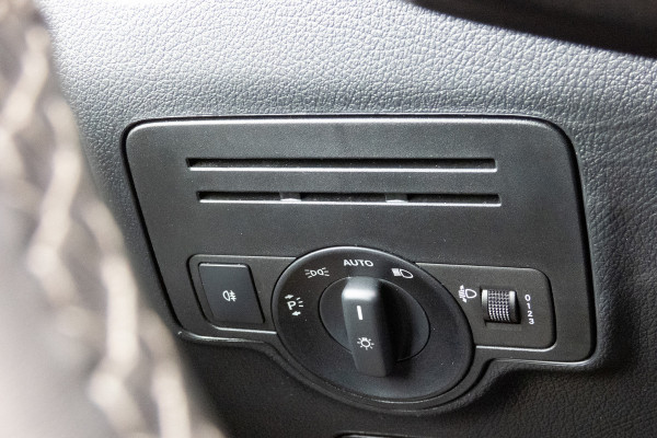 Mercedes-Benz Vito | ADAPTIEVE CRUISE CONTROL | CAMERA | TREKHAAK | STOELVERWARMING | DUBBELE SCHUIFDEUR