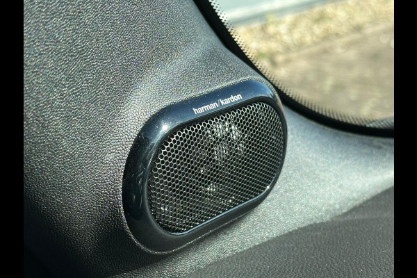 MINI Cabrio 1.5 Cooper Sidewalk Edition 136 PK | Head-Up Display | Harman Kardon | Camera | Lederen Bekleding | Navigatie | Carplay