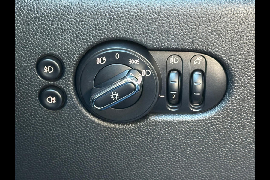 MINI Cabrio 1.5 Cooper Sidewalk Edition 136 PK | Head-Up Display | Harman Kardon | Camera | Lederen Bekleding | Navigatie | Carplay