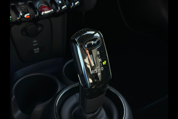 MINI Cabrio 1.5 Cooper Sidewalk Edition 136 PK | Head-Up Display | Harman Kardon | Camera | Lederen Bekleding | Navigatie | Carplay
