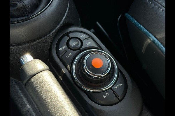 MINI Cabrio 1.5 Cooper Sidewalk Edition 136 PK | Head-Up Display | Harman Kardon | Camera | Lederen Bekleding | Navigatie | Carplay