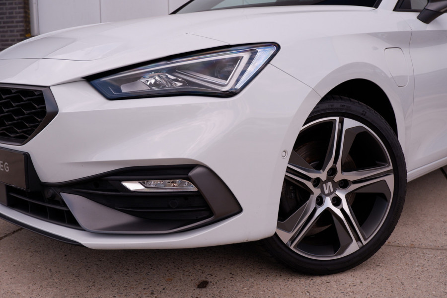 Seat Leon Sportstourer 1.4 TSI eHybrid PHEV FR Business Intense | LED | Virtual Cockpit | Memory | Navi | Camera | Carplay | ACC | Sfeerverlichting