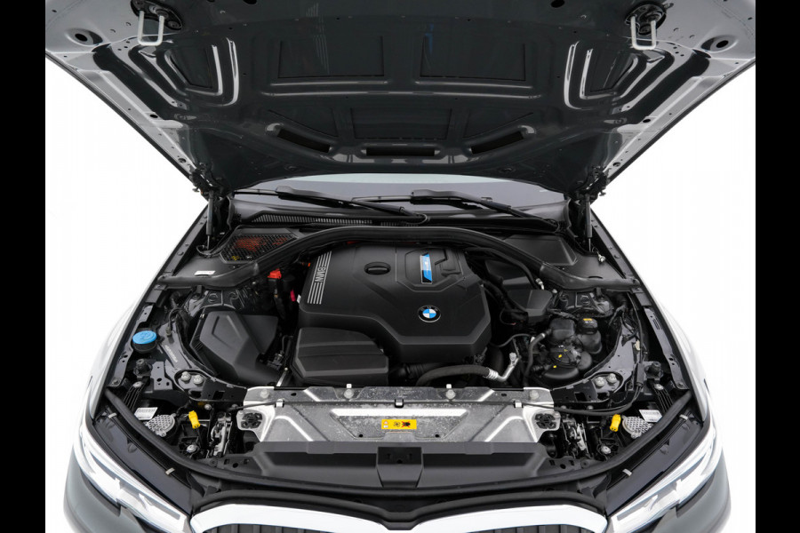 BMW 3-serie 330e eDrive Edition (Plug-In) (INCL-BTW) Aut. *LEATHER | FULL-LED | DIGI-COCKPIT | HEATED-SPORTSEATS | PRIVACYGLASS | AMBIENTLIGHT | DAB | NAVI-FULLMAP | ECC | CARPLAY | PDC | CRUI/SE | 18''ALU*