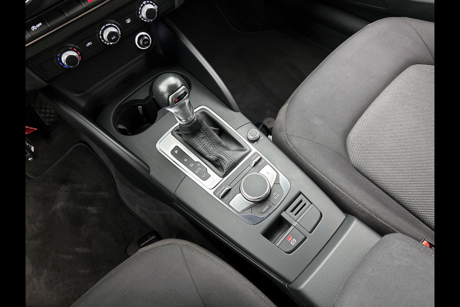 Audi A3 Sportback 35 TFSI CoD Pro Line Automaat (NAVIGATIE, TREKHAAK AFNEEMBAAR, LED, 1e EIGENAAR, GOED ONDERHOUDEN)