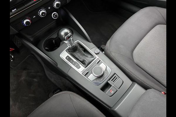 Audi A3 Sportback 35 TFSI CoD Pro Line Automaat (NAVIGATIE, TREKHAAK AFNEEMBAAR, LED, 1e EIGENAAR, GOED ONDERHOUDEN)