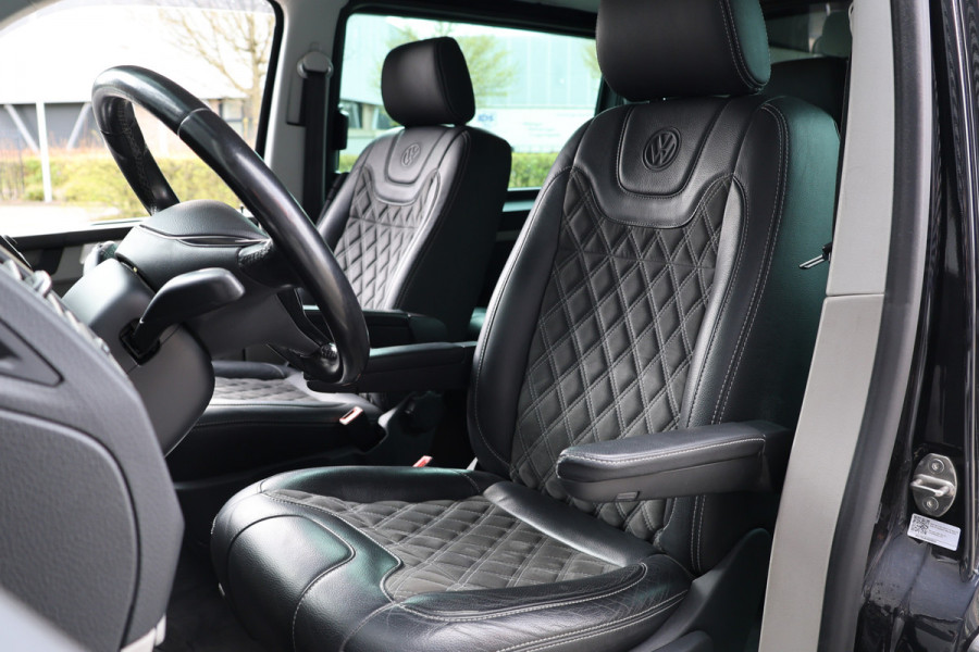 Volkswagen Transporter 2.0 TDI 150 PK L2H1 DC Highline | Marge | BTW & BPM Vrij | ACC | Navigatie | CarPlay | DAB | Trekhaak | Pdc V+A | Dubbel schuifdeur | NAP Logisch | NL Auto