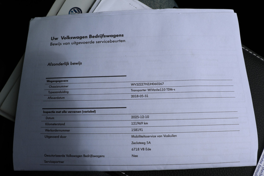 Volkswagen Transporter 2.0 TDI 150 PK L2H1 DC Highline | Marge | BTW & BPM Vrij | ACC | Navigatie | CarPlay | DAB | Trekhaak | Pdc V+A | Dubbel schuifdeur | NAP Logisch | NL Auto