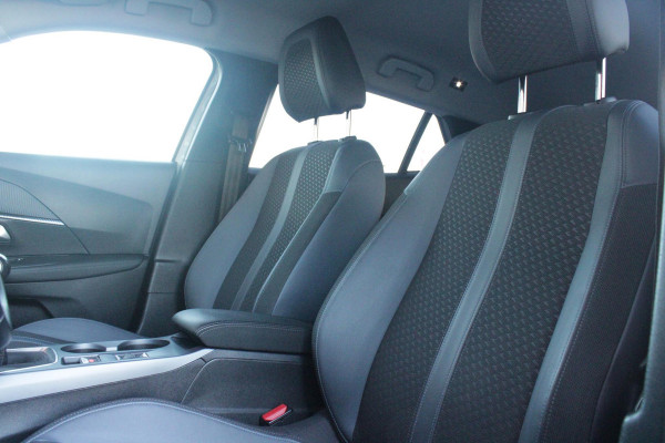 Peugeot 2008 1.2 100PK ALLURE PACK | ACHTERUITRIJ CAMERA | NAVIGATIE | APPLE CARPLAY/ANDROID AUTO | CRUISE CONTROL | DAB+ RADIO | KEYLESS START | CLIMATE CONTROL | ZWART DAK | 3-D COCKPIT | LED KOPLAMPEN | LICHTMETALEN VELGEN 17" |