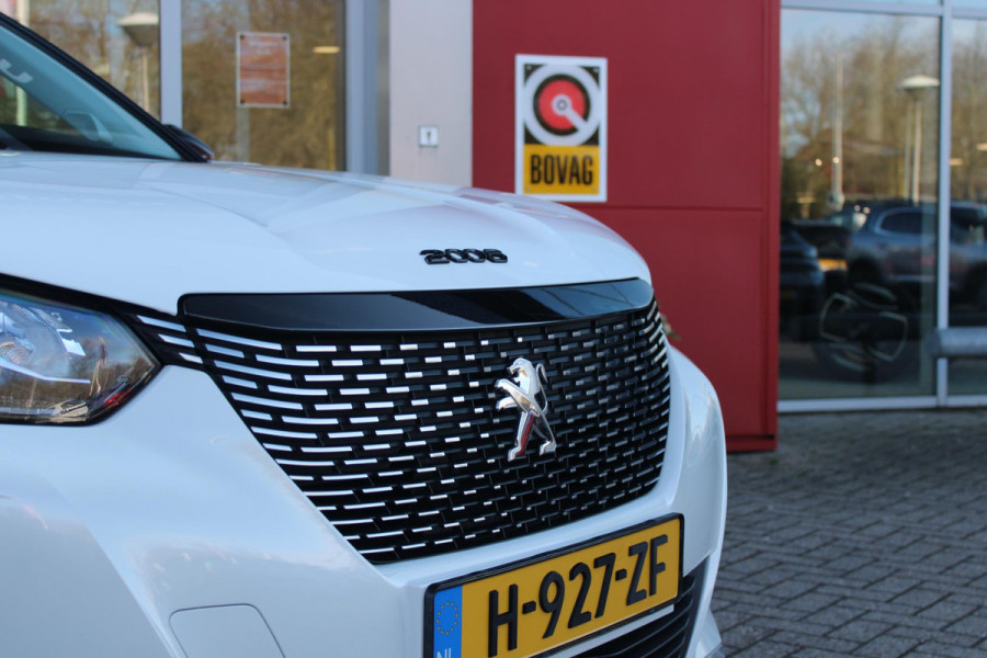 Peugeot 2008 1.2 100PK ALLURE PACK | ACHTERUITRIJ CAMERA | NAVIGATIE | APPLE CARPLAY/ANDROID AUTO | CRUISE CONTROL | DAB+ RADIO | KEYLESS START | CLIMATE CONTROL | ZWART DAK | 3-D COCKPIT | LED KOPLAMPEN | LICHTMETALEN VELGEN 17" |