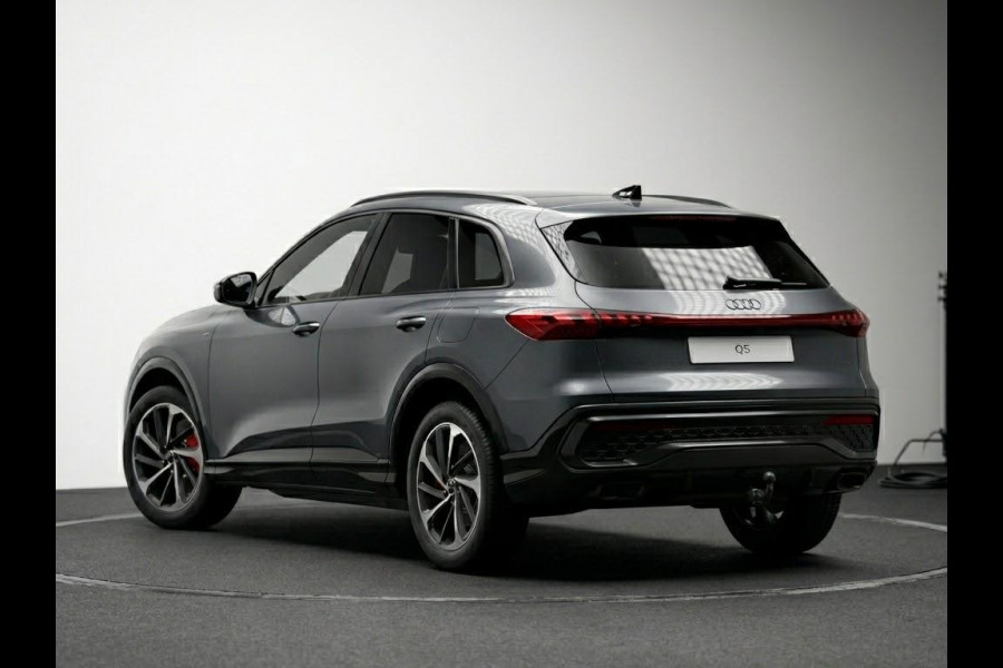Audi Q5 S edition Competition e-hybrid 367 pk | B&O sound system | Glazen panoramadak | MMI Bijrijdersdisplay | Trekhaak elektrisch wegklapbaar |