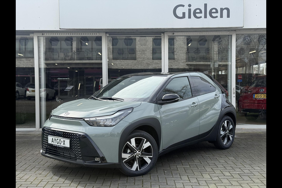 Toyota Aygo X 1.5 Hybrid Pulse Plus | Tarragon, Bi-Tone, Stoelverwarming, Climate control, Startknop, LED, 17 inch