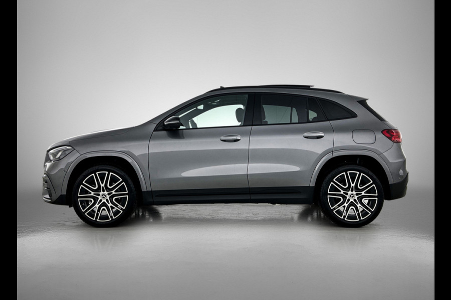 Mercedes-Benz GLA 250 e Business Solution AMG | Premium Plus pakket | Panoramaschuifdak | Kofferdrempel in chroom | Dakrailing | Stuurschakelpaddles | Smartphone Integratie |