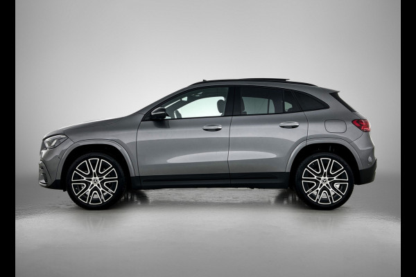 Mercedes-Benz GLA 250 e Business Solution AMG | Premium Plus pakket | Panoramaschuifdak | Kofferdrempel in chroom | Dakrailing | Stuurschakelpaddles | Smartphone Integratie |