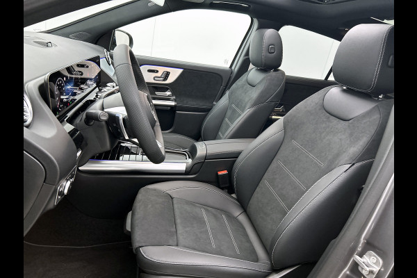 Mercedes-Benz GLA 250 e Business Solution AMG | Premium Plus pakket | Panoramaschuifdak | Kofferdrempel in chroom | Dakrailing | Stuurschakelpaddles | Smartphone Integratie |