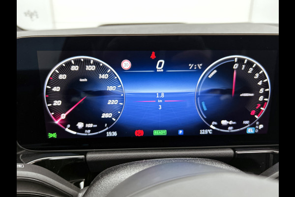 Mercedes-Benz GLA 250 e Business Solution AMG | Premium Plus pakket | Panoramaschuifdak | Kofferdrempel in chroom | Dakrailing | Stuurschakelpaddles | Smartphone Integratie |