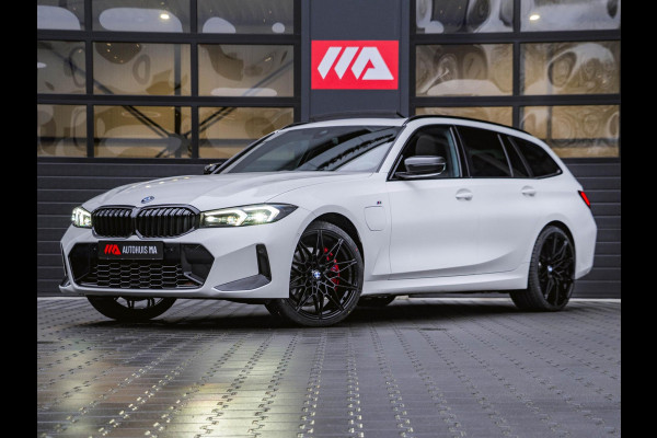 BMW 3 Serie Touring 330e M-Sport Premium Select|Panoramadak|Headup|Memorystoelen|Camera|Carplay|Cruise|Sfeerverlichting