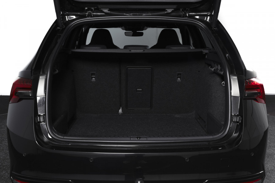 Škoda Octavia Combi 1.5 TSI MHEV 150 PK Sportline Tour | Elek. Trekhaak | Matrix Led | Adapt. Cruise | Winterpakket | 13 inch Navi | Camera | NAV + App. Connect | ECC | Elek. Klep | LM 18" | 1414