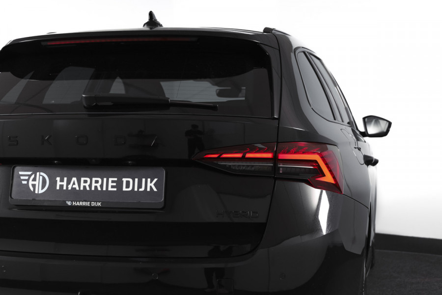 Škoda Octavia Combi 1.5 TSI MHEV 150 PK Sportline Tour | Elek. Trekhaak | Matrix Led | Adapt. Cruise | Winterpakket | 13 inch Navi | Camera | NAV + App. Connect | ECC | Elek. Klep | LM 18" | 1414