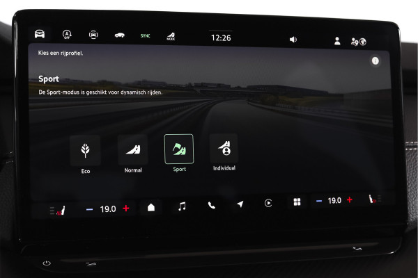 Škoda Octavia Combi 1.5 TSI MHEV 150 PK Sportline Tour | Elek. Trekhaak | Matrix Led | Adapt. Cruise | Winterpakket | 13 inch Navi | Camera | NAV + App. Connect | ECC | Elek. Klep | LM 18" | 1414