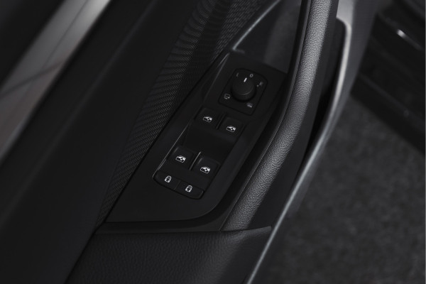 Škoda Octavia Combi 1.5 TSI MHEV 150 PK Sportline Tour | Elek. Trekhaak | Matrix Led | Adapt. Cruise | Winterpakket | 13 inch Navi | Camera | NAV + App. Connect | ECC | Elek. Klep | LM 18" | 1414