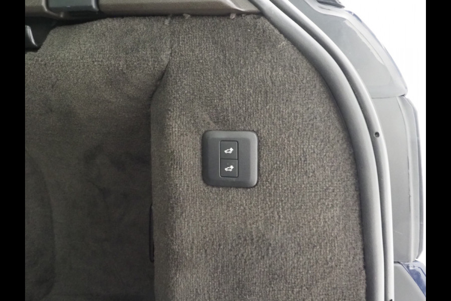 Land Rover Range Rover Sport P400e HSE | Panoramadak | Meridian | Trekhaak | Luchtvering | Camera | Keyless | Carplay