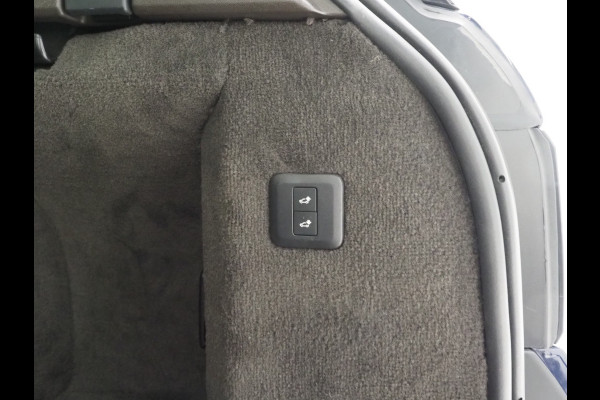 Land Rover Range Rover Sport P400e HSE | Panoramadak | Meridian | Trekhaak | Luchtvering | Camera | Keyless | Carplay