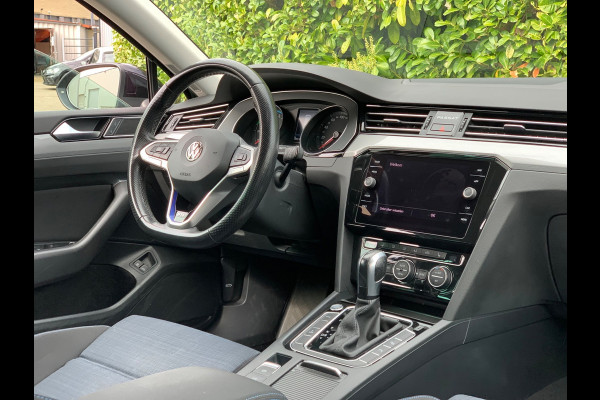 Volkswagen Passat Variant 1.4 TSI PHEV GTE Business €14850 NETTO LUXE UITVOERING TREKHAAK