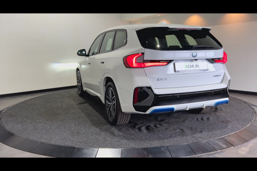 BMW iX1 xDrive30 67 kWh M Sport Edition Sportstoelen Soh (batterijcheck) Waarde 98,3 %
