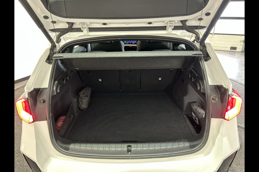 BMW iX1 xDrive30 67 kWh M Sport Edition Sportstoelen Soh (batterijcheck) Waarde 98,3 %