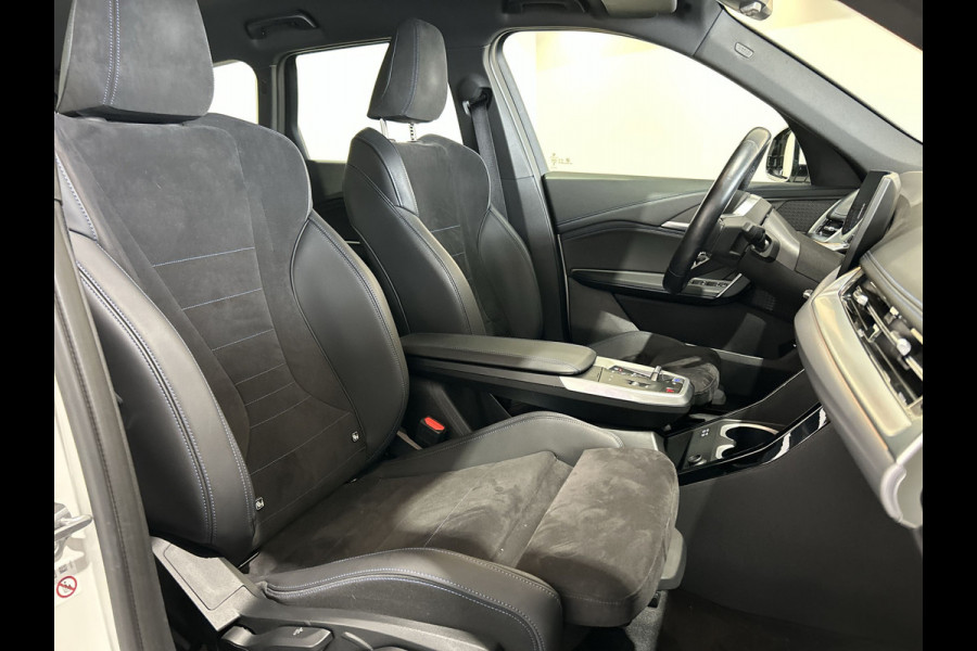 BMW iX1 xDrive30 67 kWh M Sport Edition Sportstoelen Soh (batterijcheck) Waarde 98,3 %