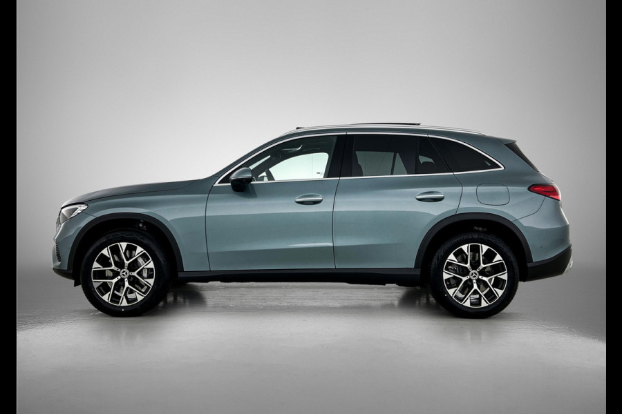 Mercedes-Benz GLC 300e 4MATIC Business Solution Luxury | Comfortpakket Plus | Parkeerpakket met 360°-camera | Trekhaak | DISTRONIC | Panoramaschuifdak | THERMATIC |