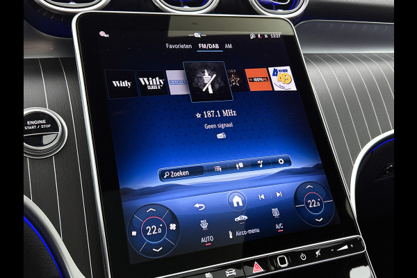 Mercedes-Benz GLC 300e 4MATIC Business Solution Luxury | Comfortpakket Plus | Parkeerpakket met 360°-camera | Trekhaak | DISTRONIC | Panoramaschuifdak | THERMATIC |