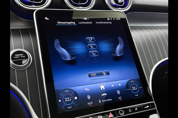 Mercedes-Benz GLC 300e 4MATIC Business Solution Luxury | Comfortpakket Plus | Parkeerpakket met 360°-camera | Trekhaak | DISTRONIC | Panoramaschuifdak | THERMATIC |