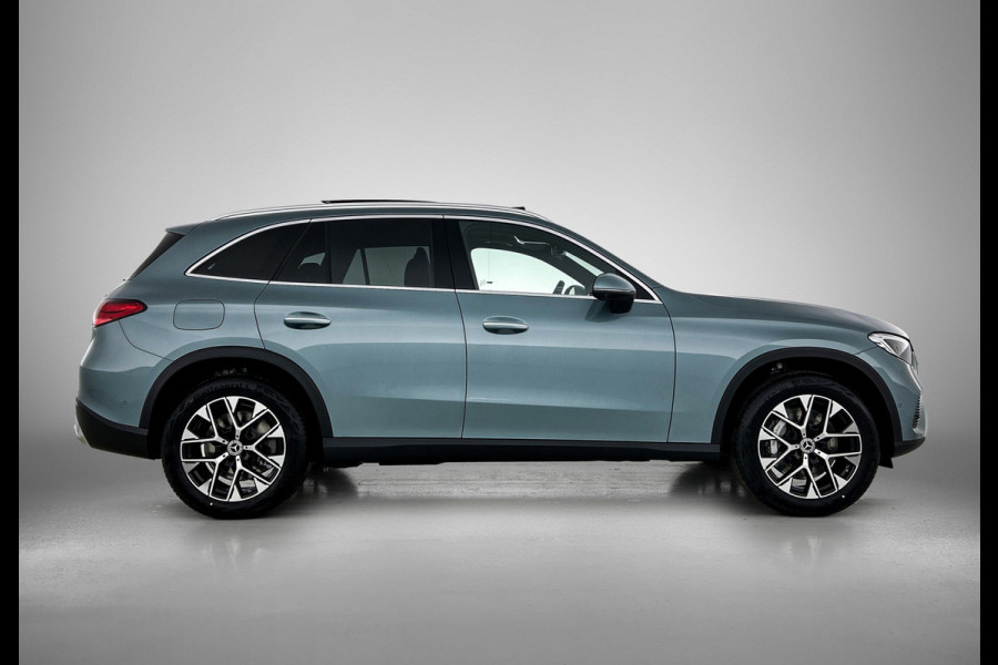 Mercedes-Benz GLC 300e 4MATIC Business Solution Luxury | Comfortpakket Plus | Parkeerpakket met 360°-camera | Trekhaak | DISTRONIC | Panoramaschuifdak | THERMATIC |