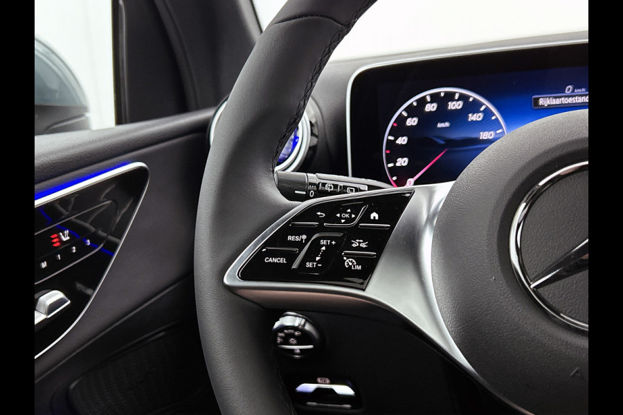 Mercedes-Benz GLC 300e 4MATIC Business Solution Luxury | Comfortpakket Plus | Parkeerpakket met 360°-camera | Trekhaak | DISTRONIC | Panoramaschuifdak | THERMATIC |