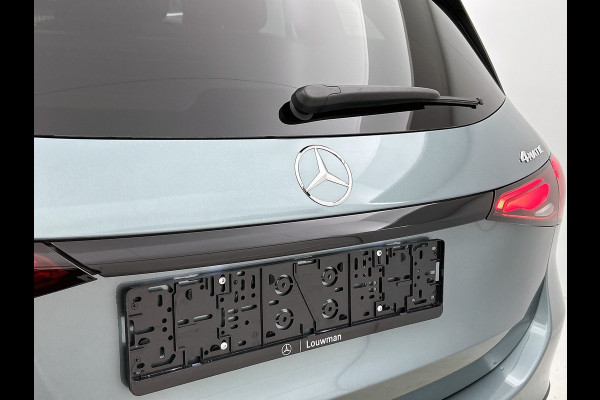 Mercedes-Benz GLC 300e 4MATIC Business Solution Luxury | Comfortpakket Plus | Parkeerpakket met 360°-camera | Trekhaak | DISTRONIC | Panoramaschuifdak | THERMATIC |