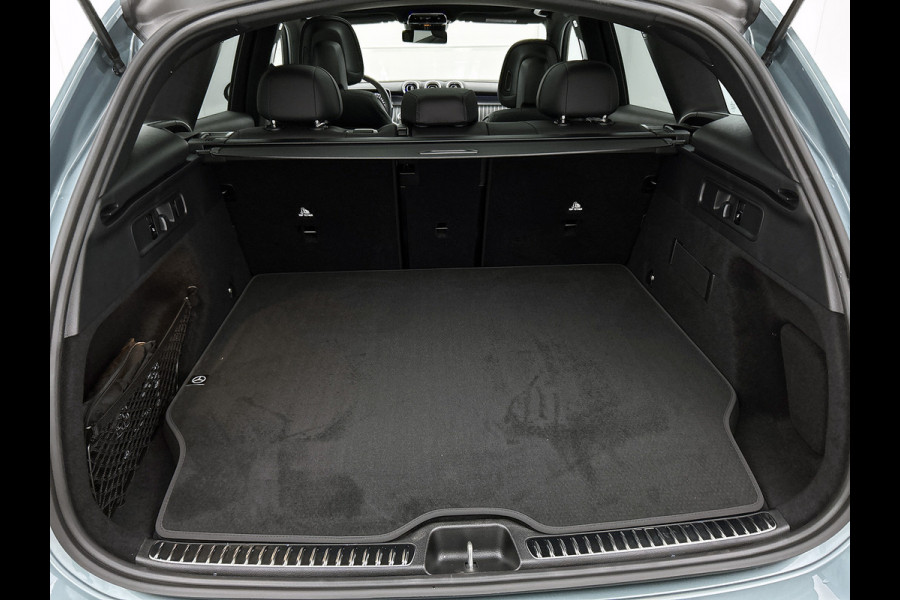 Mercedes-Benz GLC 300e 4MATIC Business Solution Luxury | Comfortpakket Plus | Parkeerpakket met 360°-camera | Trekhaak | DISTRONIC | Panoramaschuifdak | THERMATIC |