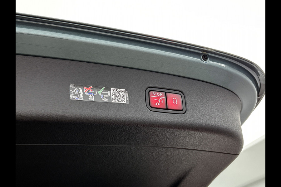 Mercedes-Benz GLC 300e 4MATIC Business Solution Luxury | Comfortpakket Plus | Parkeerpakket met 360°-camera | Trekhaak | DISTRONIC | Panoramaschuifdak | THERMATIC |